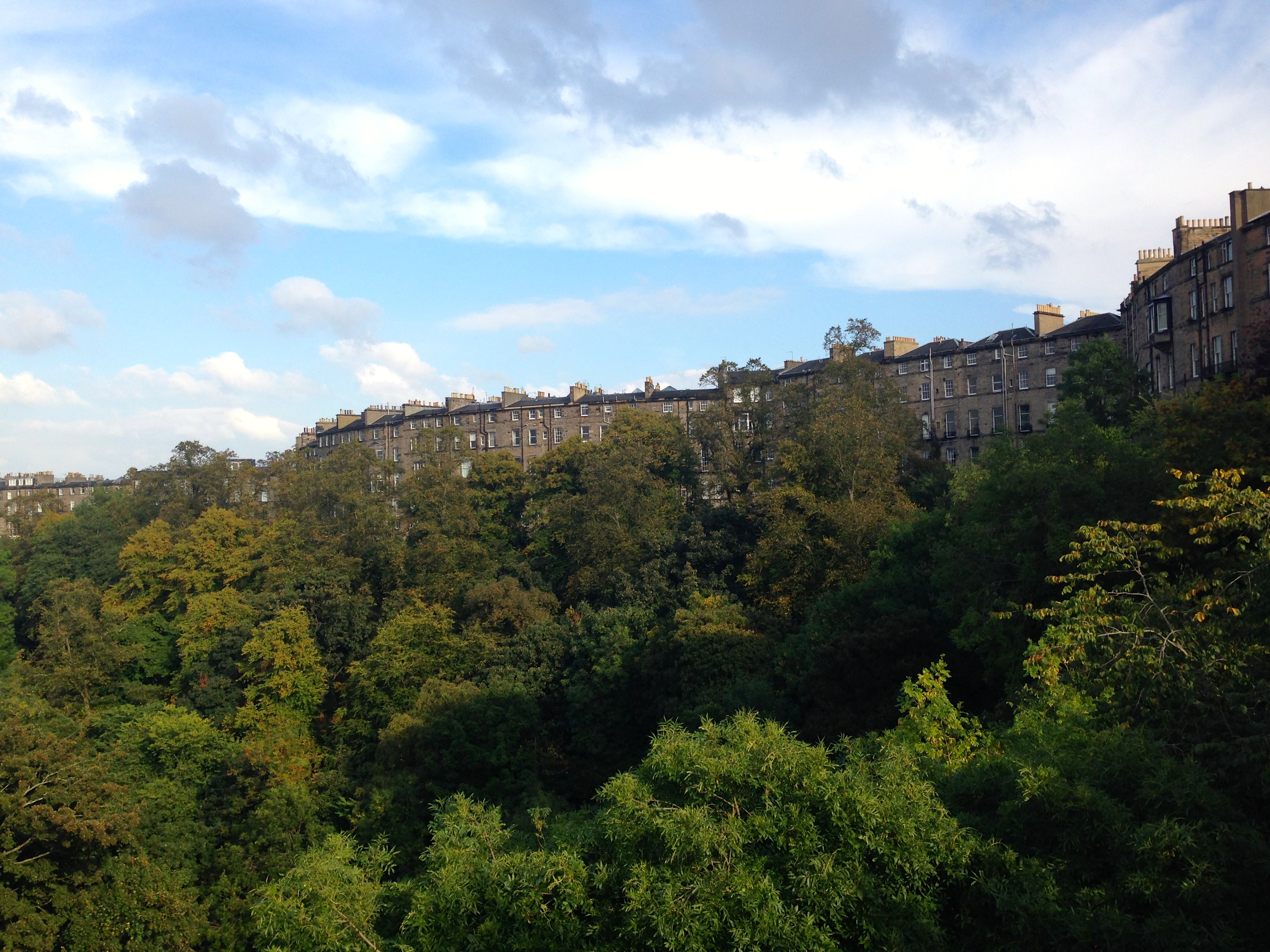 Back view of Edinburgh Tenements by knitahedron