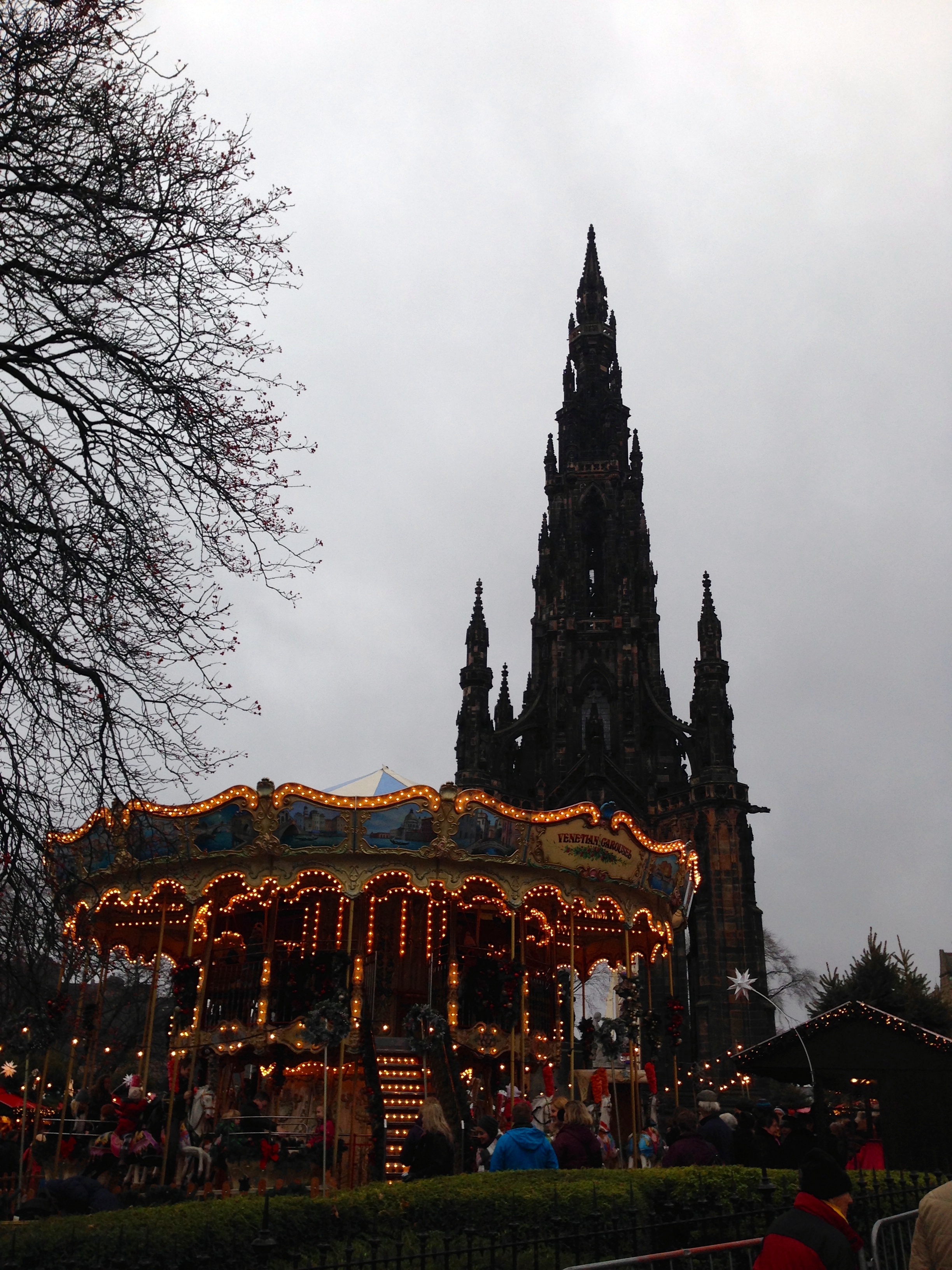 Edinburgh Christmas Market by knitahedron